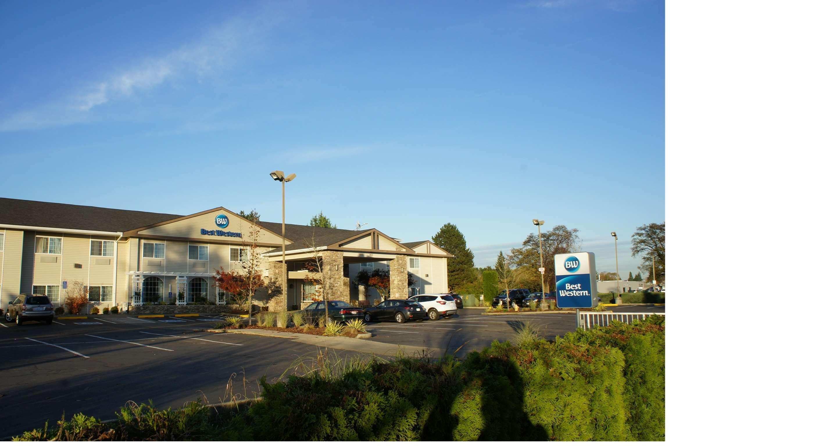 Best Western University Inn And Suites Forest Grove Extérieur photo