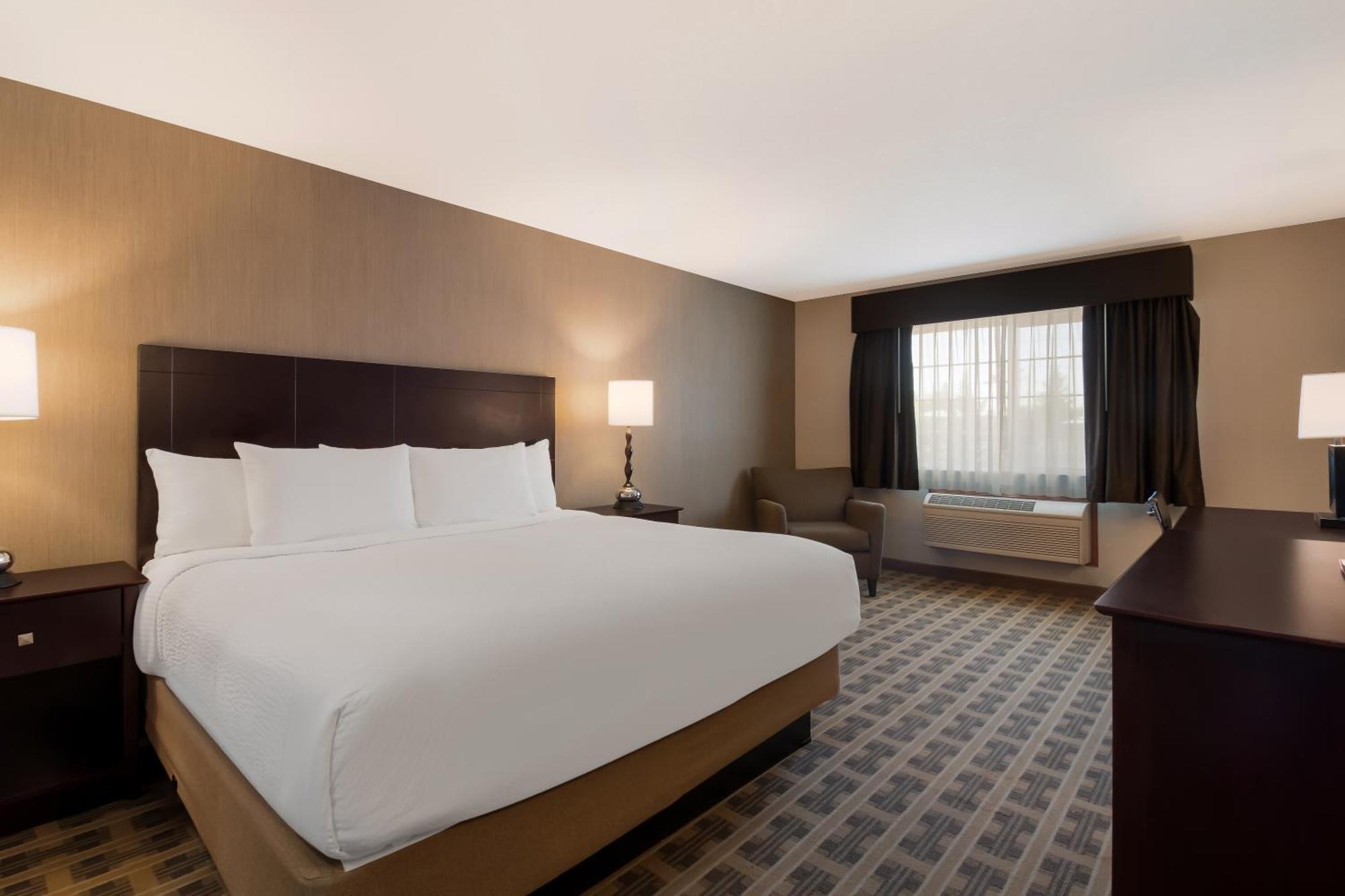 Best Western University Inn And Suites Forest Grove Extérieur photo