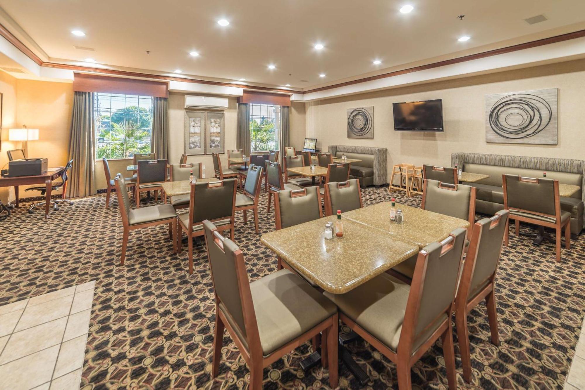 Best Western University Inn And Suites Forest Grove Extérieur photo